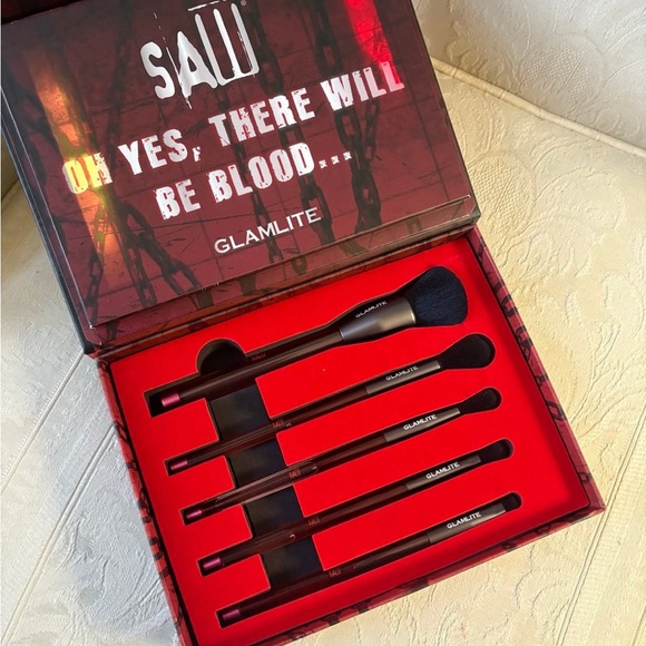 Glamlite x Saw Makeup Brush Set & Storage Box BNIB